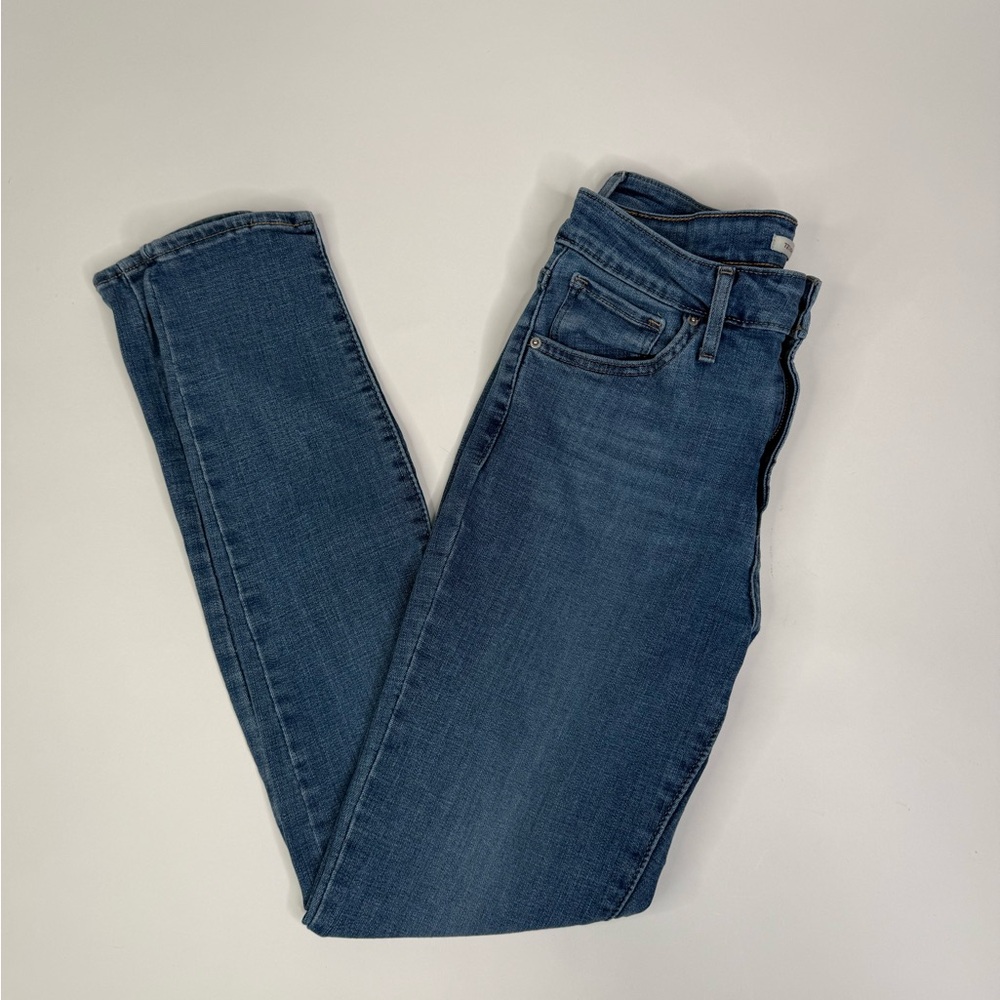 Levi’s Classic Blue Women's High Rise Skinny Jeans Size 28